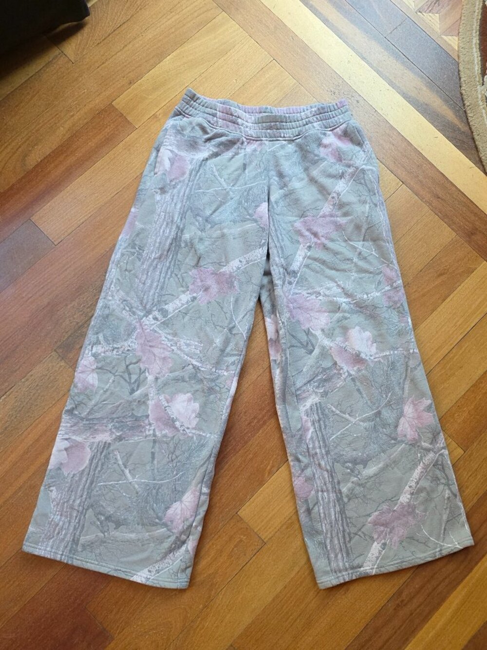 Hollister Fleece Gray/Pink Athleisure Pajama Pants Size Small